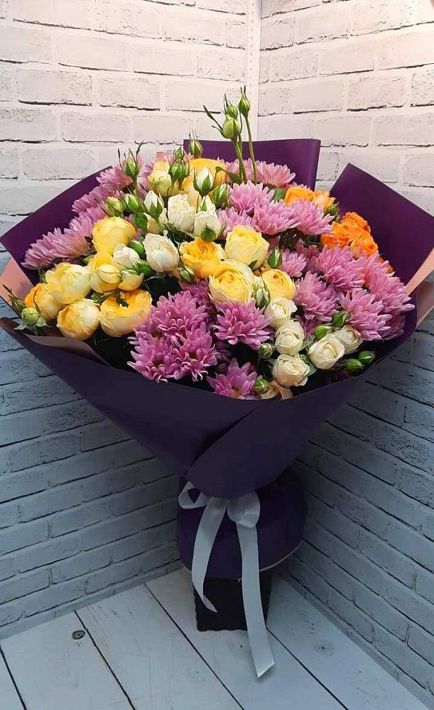Букет цветов из: Хризантемы и Розы в Емельяновке
