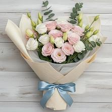 Букет цветов из:  Лизиантусы в Емельяновке