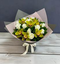 Букет цветов из:  Орхидеи и Розы в Емельяновке