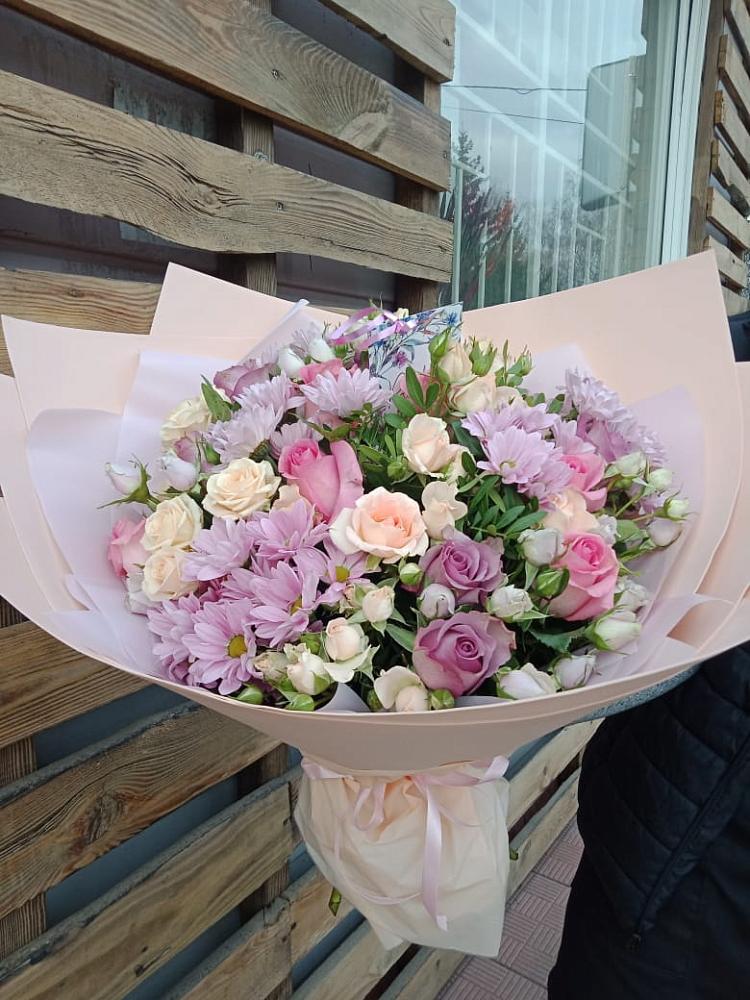 Букет цветов из: Розы и Хризантемы в Емельяновке