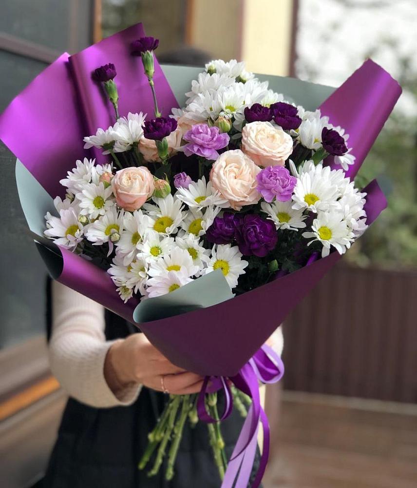 Букет цветов из: Хризантемы, Гвоздики и Розы в Емельяновке