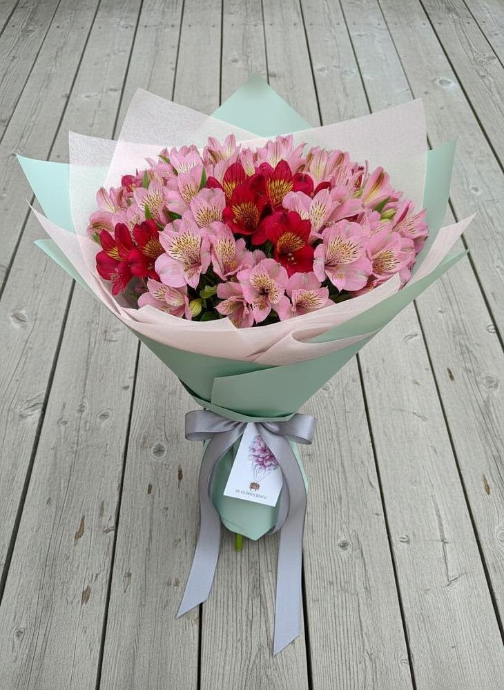 Букет цветов из: Альстромерии в Емельяновке