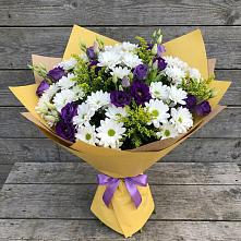 Букет цветов из:  Ирисы, Хризантемы и Ромашки в Емельяновке