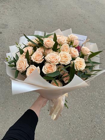Букет Кремовые розы Латте в Емельяновке