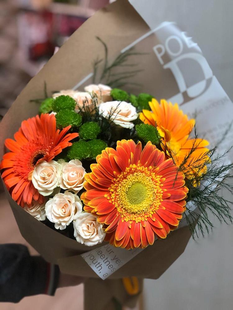 Букет цветов из: Герберы, Хризантемы и Розы в Емельяновке